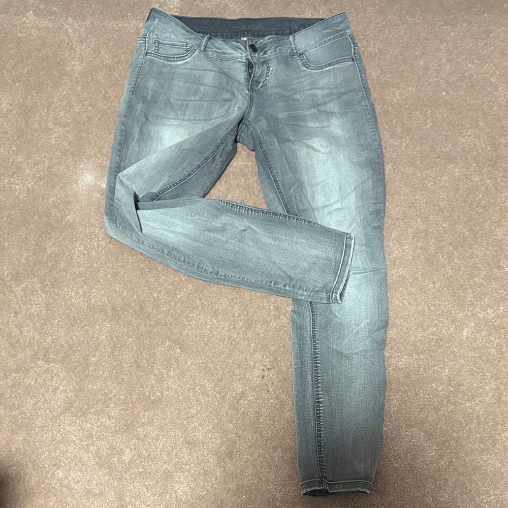 Maurices Women's Skinny Jeans in Washed Gray